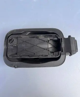 Audi A4 S4 B9 Fuel tank cap 8W0809906