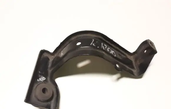 Honda CR-V Radiator mount bracket