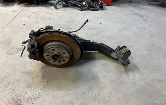 BMW X1 F48 F49 Rear wheel hub spindle/knuckle 6851580