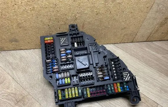 BMW X3 F25 Fuse module 9259468 925946801 61149259468