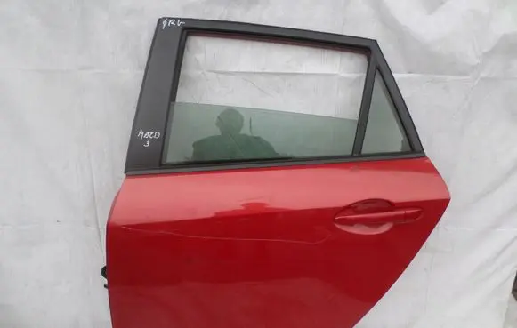 Mazda 3 II Rear door