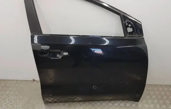 KIA Sportage Front door
