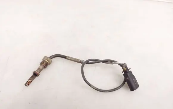 Audi A8 S8 D4 4H Exhaust gas temperature sensor 057906088A