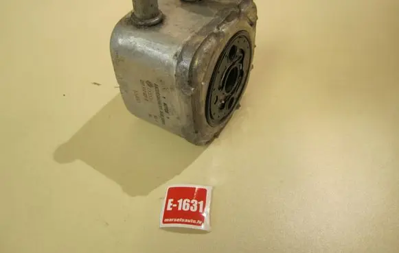 Audi A8 S8 D2 4D Oil filter mounting bracket 059117021B