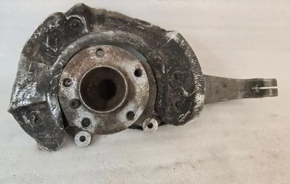 BMW 5 F10 F11 Front wheel hub