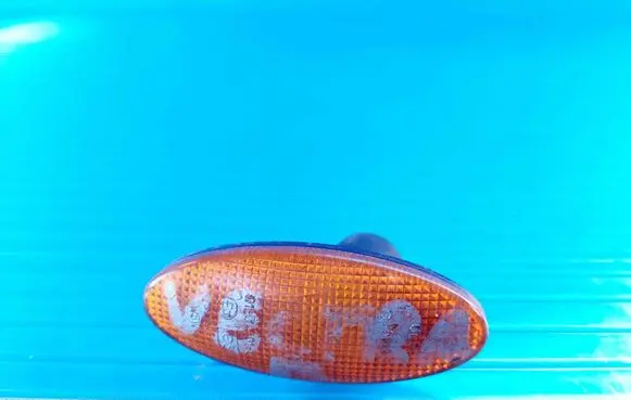 Opel Vectra B Front fender indicator light 90504212