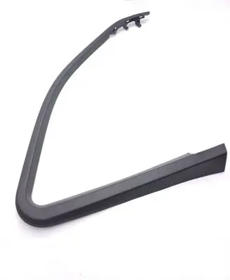 Mercedes-Benz GLS X166 Front door glass trim molding A1667270178
