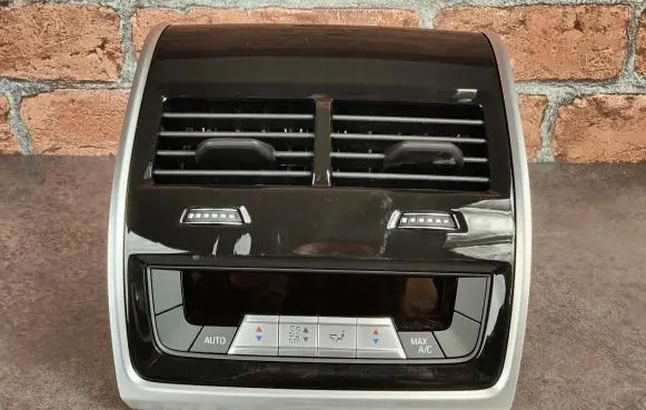 BMW X5 G05 Rear air vent grill 9462514