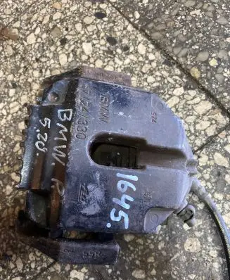 BMW 5 E60 E61 Front brake caliper 5724330