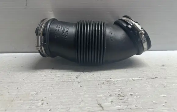 Volvo XC60 Air intake hose/pipe 32339714
