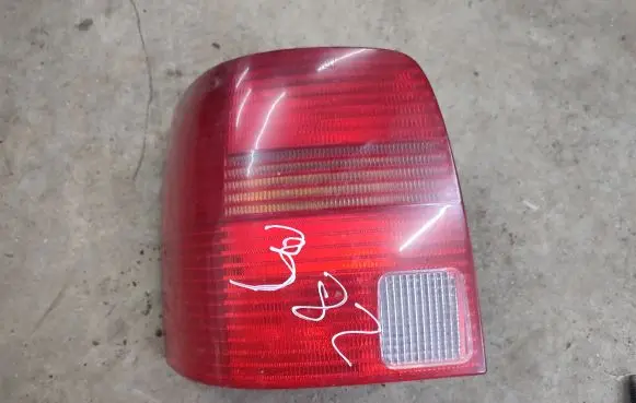 Volkswagen PASSAT B5 Rear/tail lights