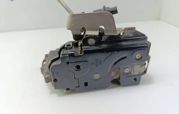 Audi A6 S6 C5 4B Rear door lock 4B0839016G