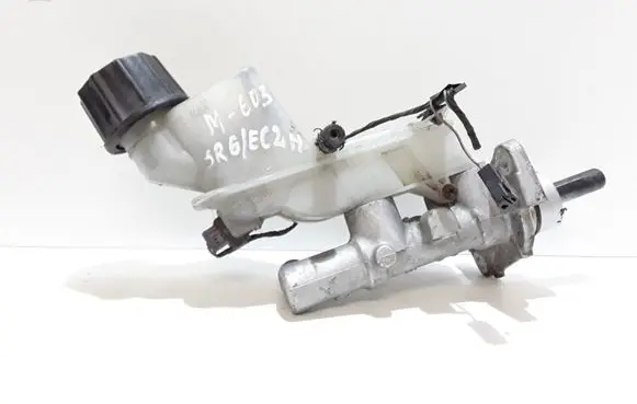 Master brake cylinder