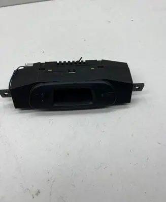 Mitsubishi Carisma Screen/display/small screen MR114346