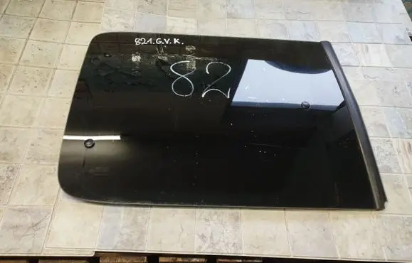 Citroen Berlingo Sliding door window/glass 43R000016