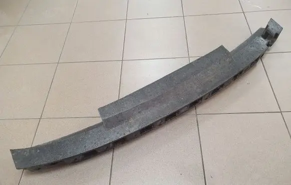 Front bumper foam support bar