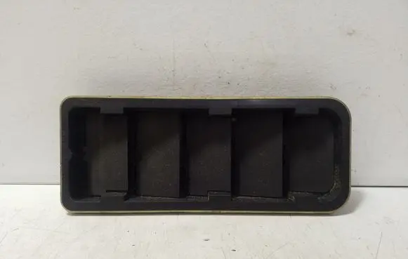 Volvo XC60 Quarter panel pressure vent 8623444
