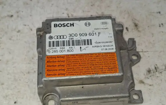 Volkswagen Touareg I Airbag control unit/module 3D0909601F 003810G26HK0 0285001800