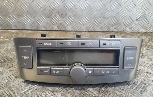 Toyota Avensis T250 Climate control unit 5590005280