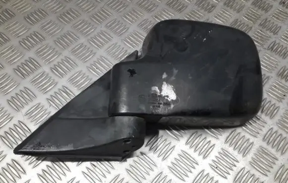 Isuzu Trooper Front door electric wing mirror e13010624
