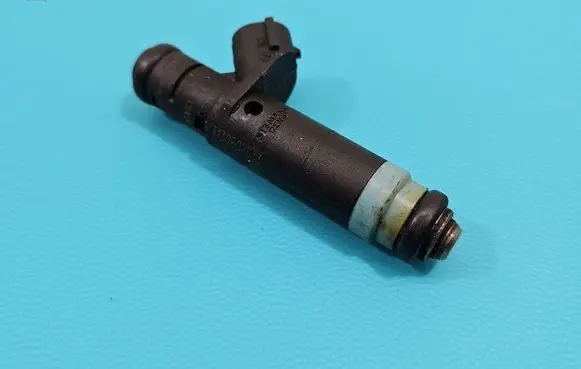 Fuel injector