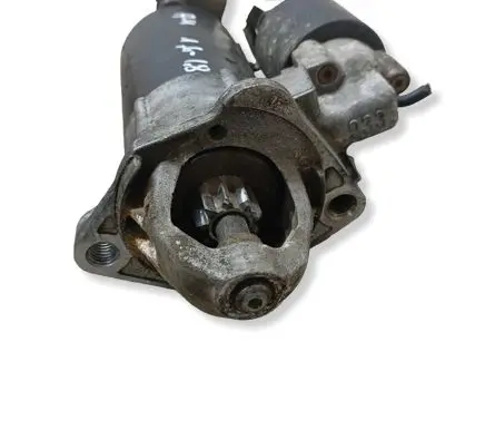Audi A4 S4 B5 8D Starter motor 1005821933