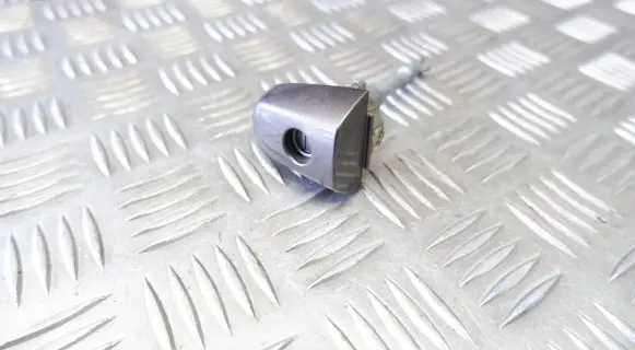 Honda CR-V Front door lock (next to the handle) 