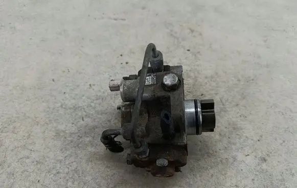 Toyota Avensis T250 Fuel injection high pressure pump 
