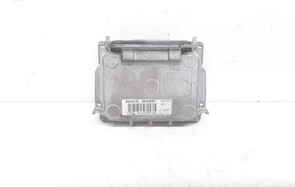 Volvo XC90 Headlight ballast module Xenon 89034934