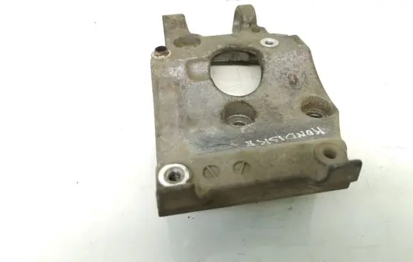Peugeot 307 A/C compressor mount bracket 9646719580