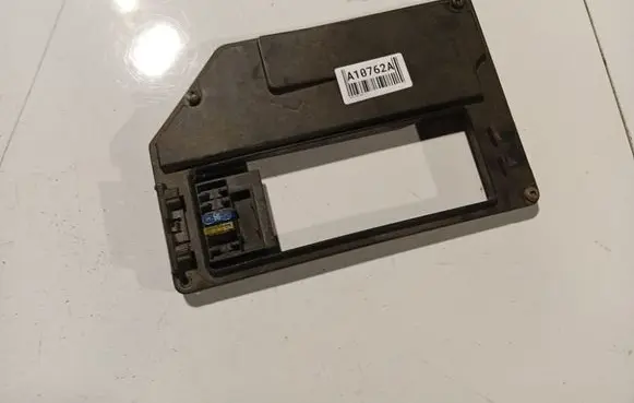 Volvo S70 V70 V70 XC Fuse box cover 3515122