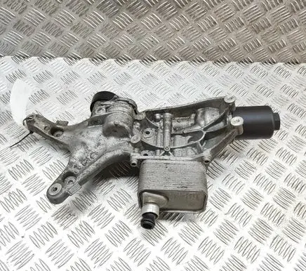 Volkswagen Golf VII Oil filter cover 06L117021G 06L903143D