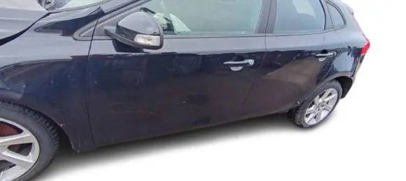 Volvo V40 Front door