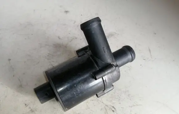 Renault Master II Electric auxiliary coolant/water pump 70205411 33000012