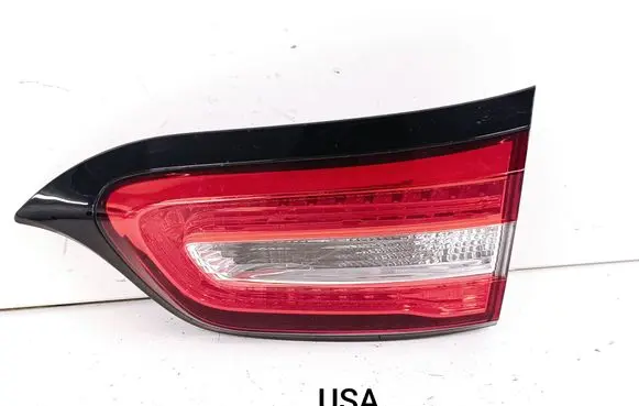 Tailgate rear/tail lights