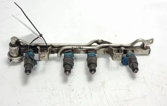 Audi A4 S4 B5 8D Fuel main line pipe 06B133317A