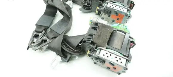 Audi A5 8T 8F Front seatbelt 8T8857706C