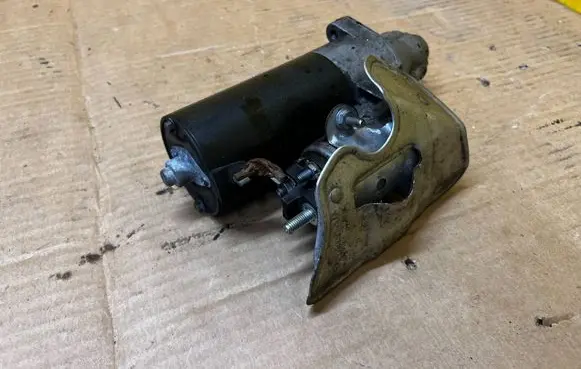 Mercedes-Benz GL X166 Starter motor A0061519801