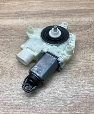 BMW 7 G11 G12 Rear door window regulator motor 7455083
