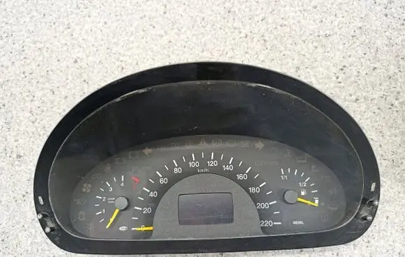 Mercedes-Benz Vito Viano W639 Speedometer (instrument cluster) A6394462921BOSCH