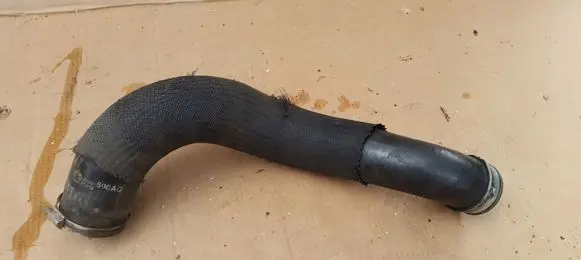Chrysler 300 - 300C Intercooler hose/pipe 04861690AD
