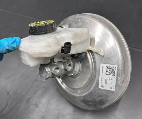 BMW X1 F48 F49 Brake booster 6872076 17B350100095 0204828054