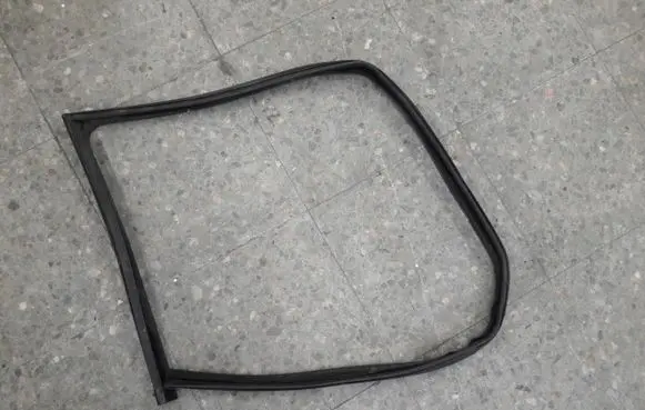 Opel Vectra B Front door rubber seal 