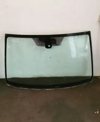 Toyota Avensis T250 Front windscreen/windshield window 
