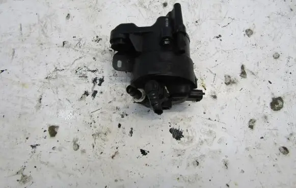 Citroen C3 Fuel filter housing 