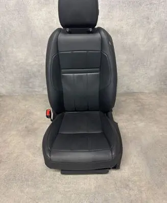 Land Rover Evoque II Front passenger seat