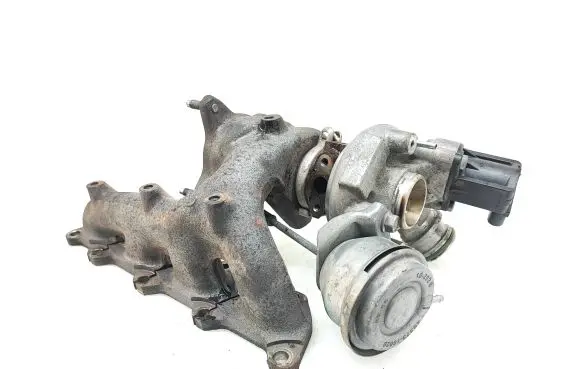 Volkswagen PASSAT B7 Turbo 03C145702C 100493