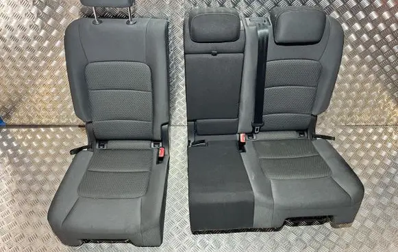 Volkswagen Golf VII Second row seats VW24893
