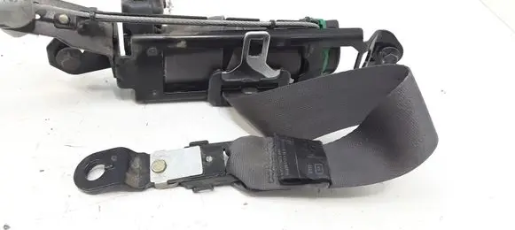 Volvo V70 Front seatbelt