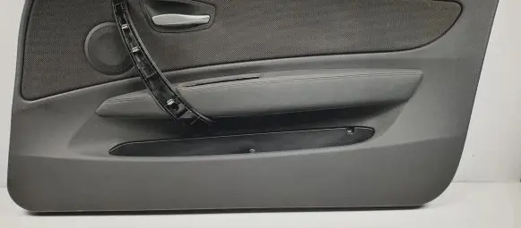 BMW 1 E81 E87 Front door card panel trim 7122654